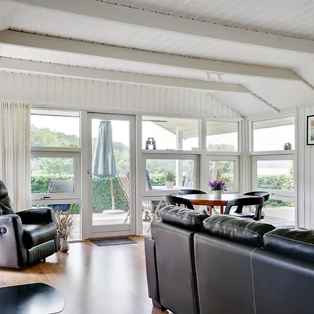 펜션 Algot - 100m To The Fjord By Interhome 보르콥